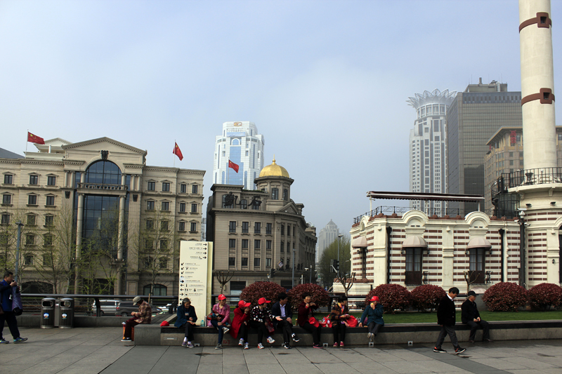 2017-04-08_091743 china-2017.jpg - Shanghai - Sonne am Bund